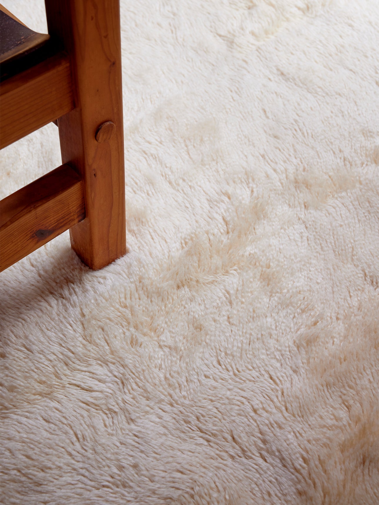 Mackenzie Cream Washable Wool Sheepskin Shaped Rug