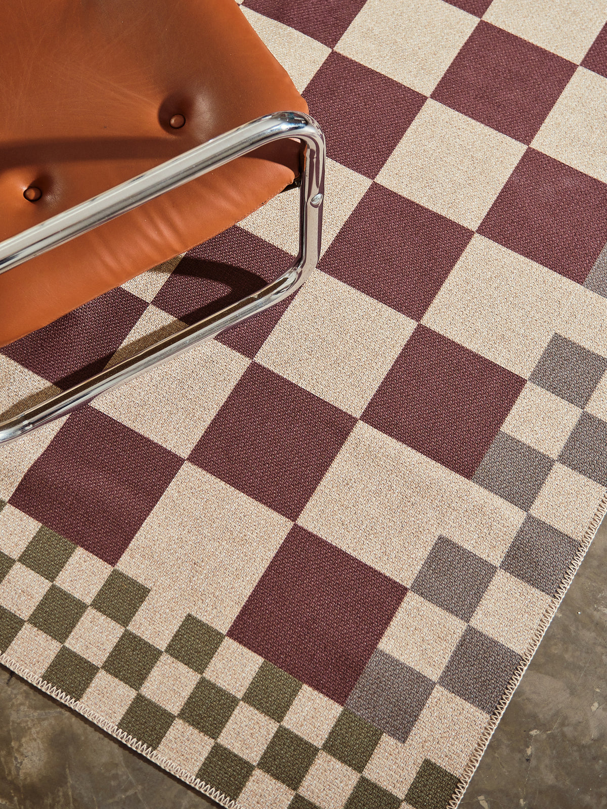 Checkered Burgundy New Jute Runner