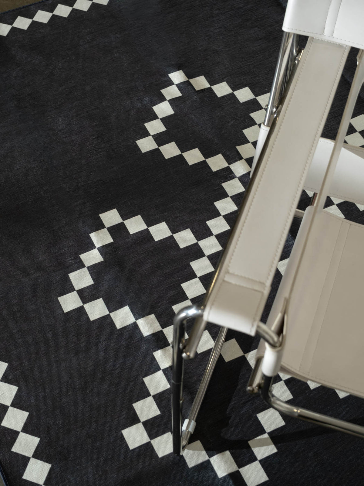 Centre Charcoal Chenille Rug