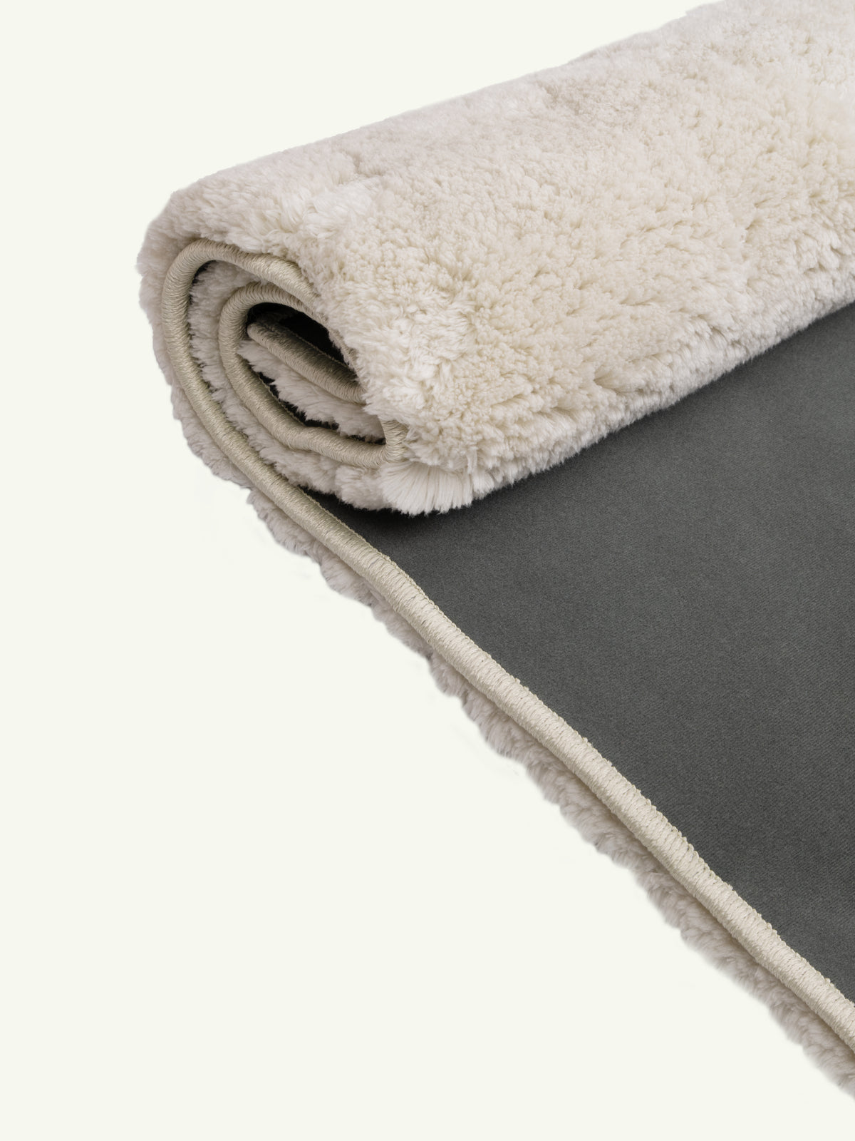 Soothe Light Gray Vegan Wool Rug