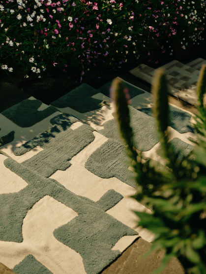 Tarkine green washable organic cotton rug