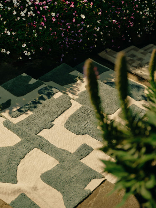 Tarkine green washable organic cotton rug