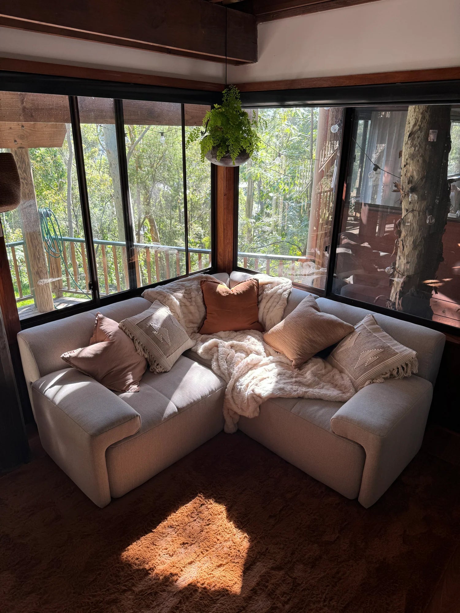 Willow Dark Tan Highland Round Rug